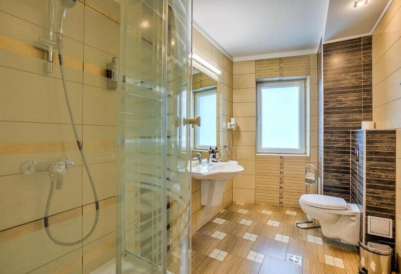 디럭스 룸, Ambient