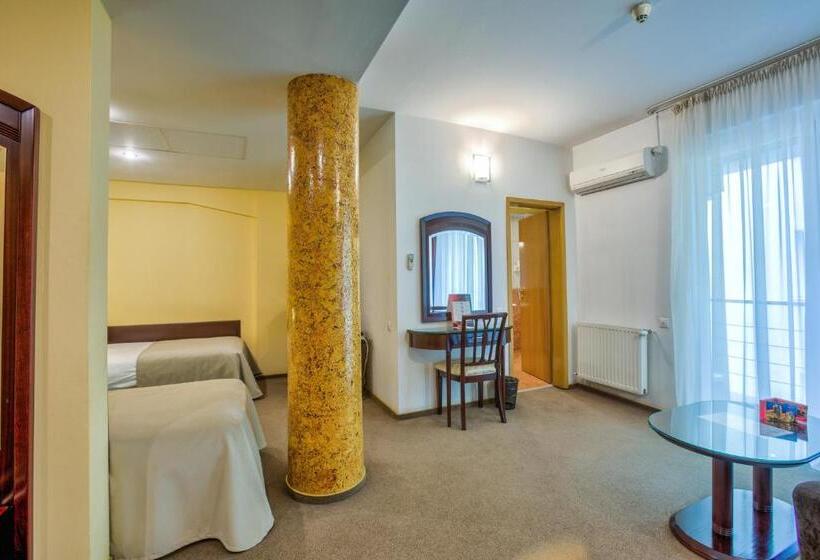 디럭스 룸, Ambient