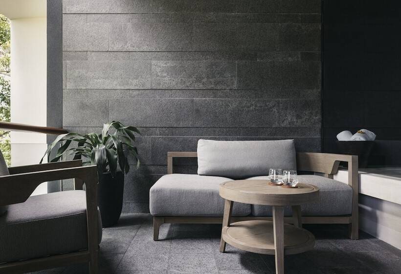 اتاق پرمیوم با چشمانداز دریا, Capella Singapore