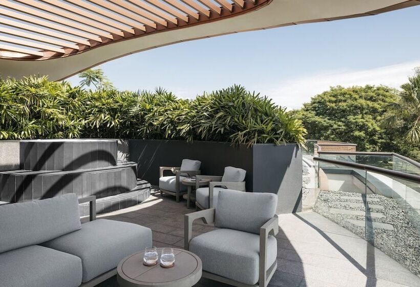 اتاق استاندارد با چشمانداز دریا, Capella Singapore