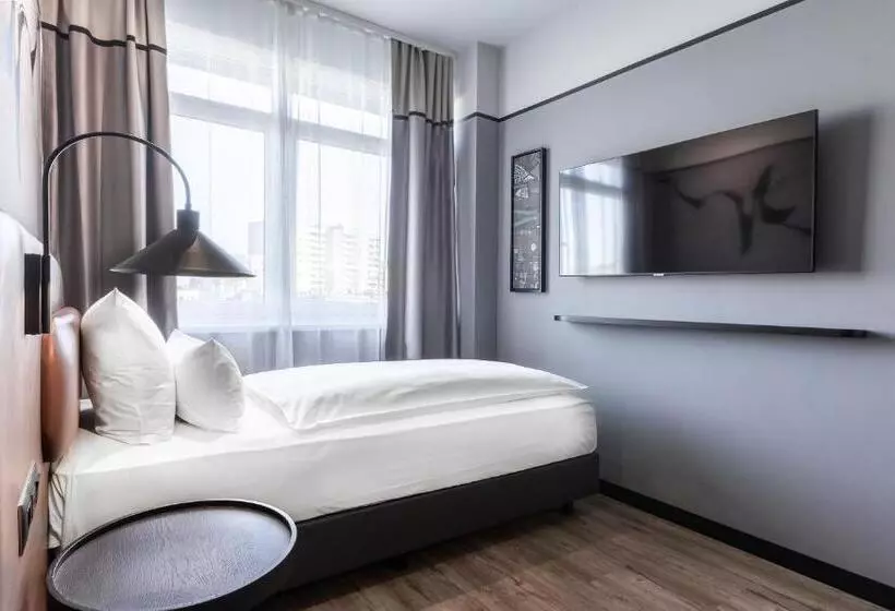 اتاق استاندارد یک نفره, Titanic Comfort Kurfürstendamm