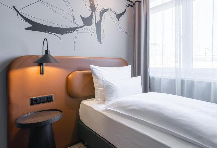 اتاق استاندارد یک نفره, Titanic Comfort Kurfürstendamm