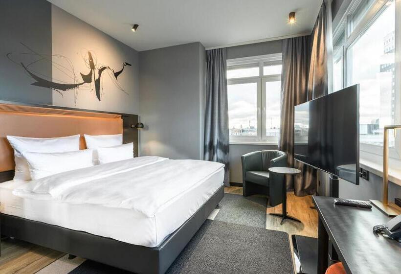 اتاق سوپریور, Titanic Comfort Kurfürstendamm