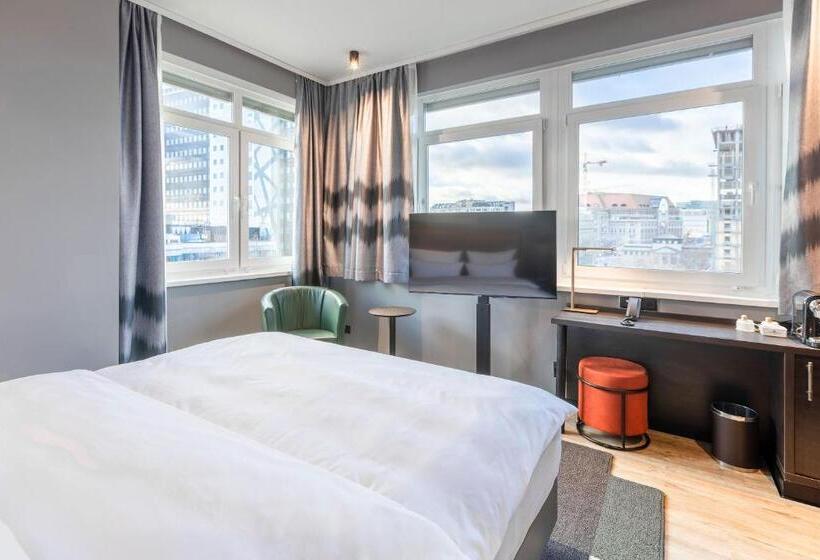 اتاق سوپریور, Titanic Comfort Kurfürstendamm