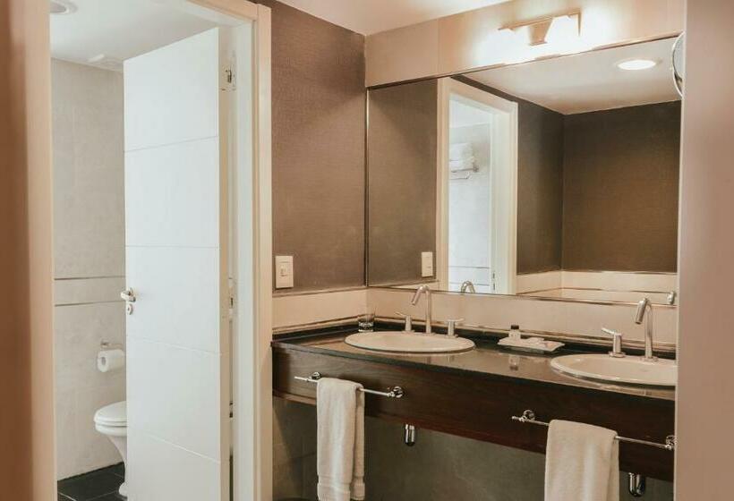 اتاق استاندارد با چشمانداز شهر, Diplomatic