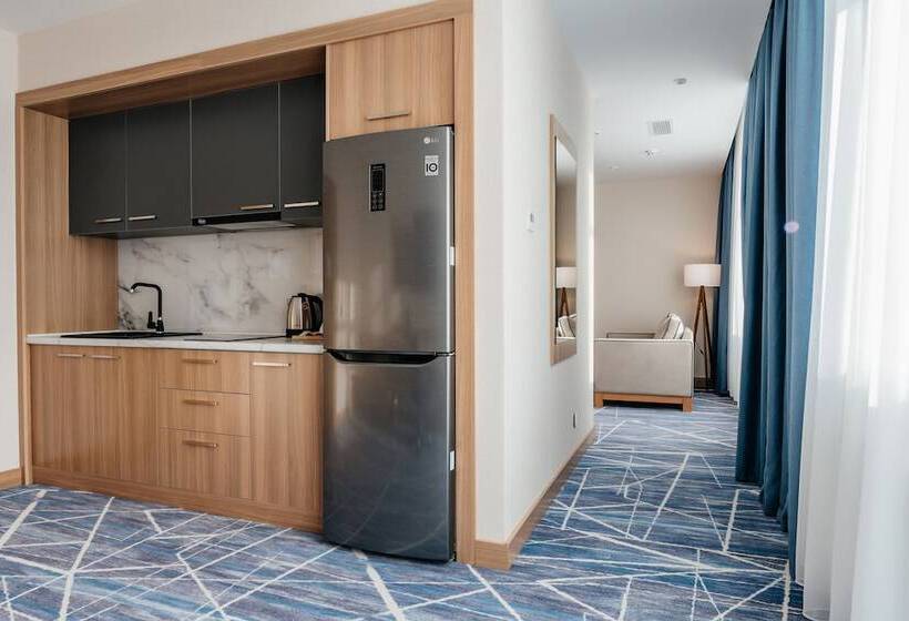 سوئیت 2 خوابه, Ramada By Wyndham Astana