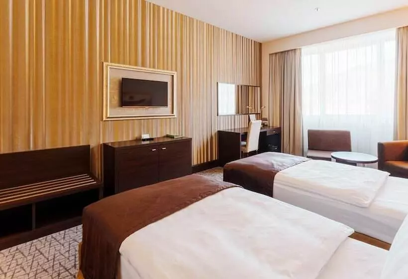 スタンダードシティビュールーム, Holiday Inn Zilina, An Ihg