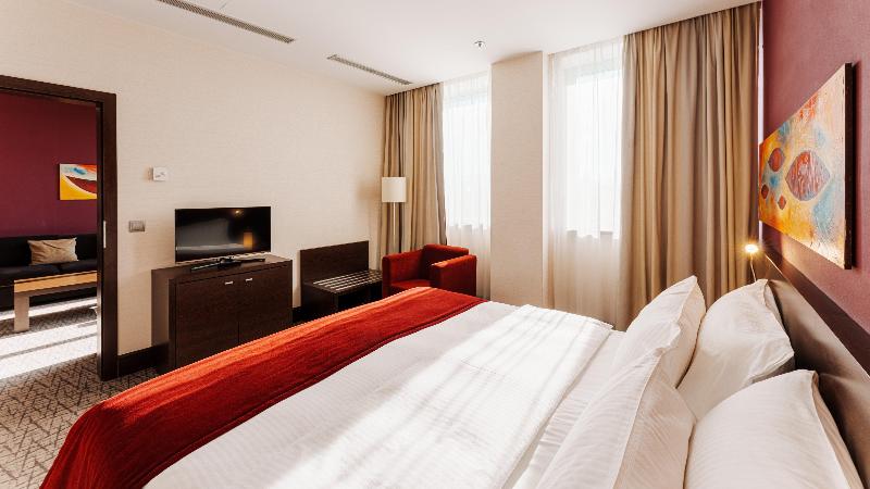 جناح سرير كينج, Holiday Inn Zilina, An Ihg