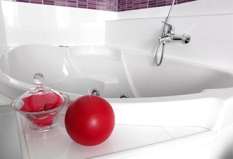 Номер Стандарт с Гидромассажем, Hostal Real