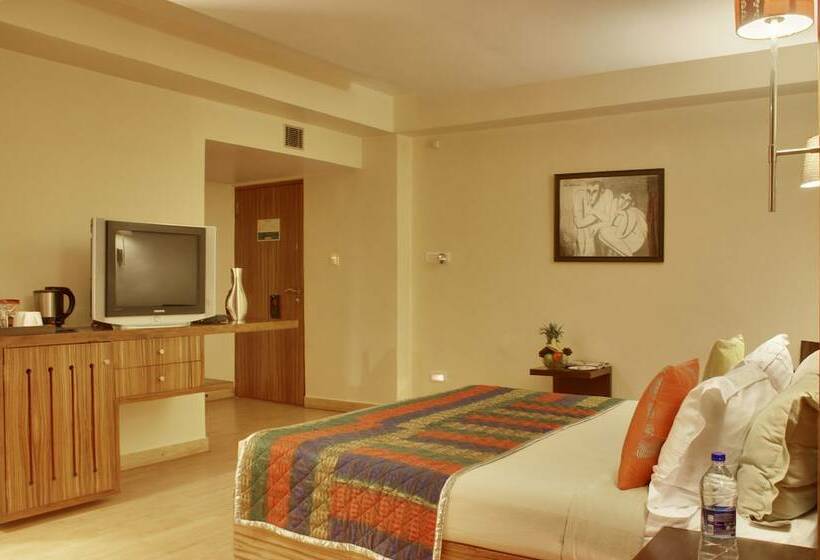 Номер Deluxe, Justa Hyderabad