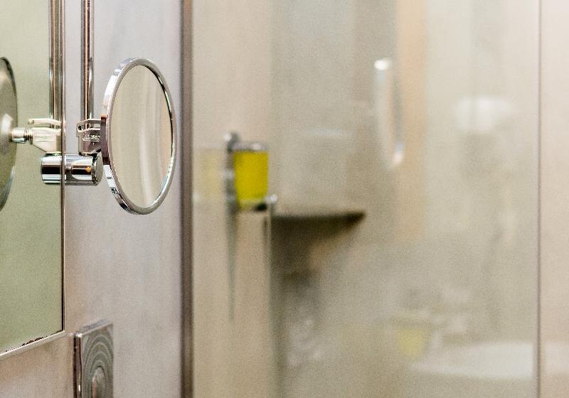 חדר סטנדרט יחיד, Kastro