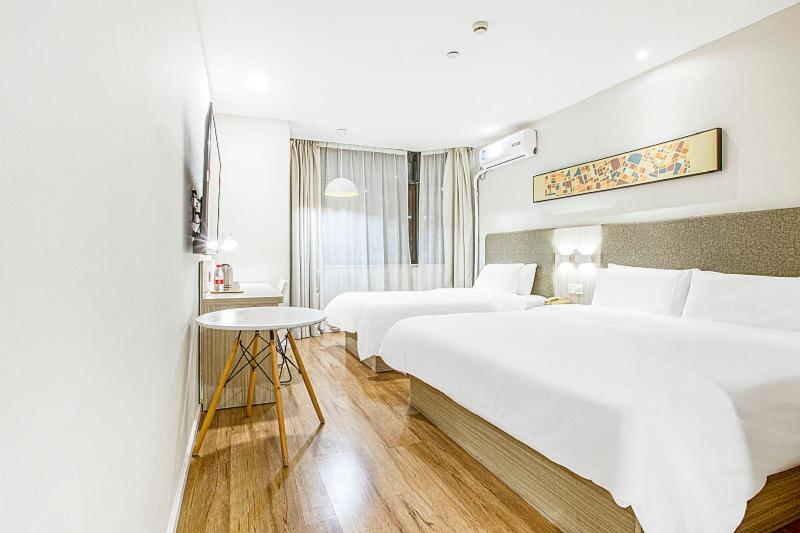 חדר סטנדרט, Kastro