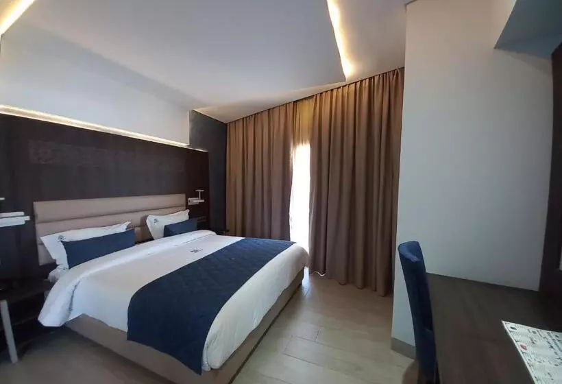 اتاق استاندارد یک نفره, La Perla