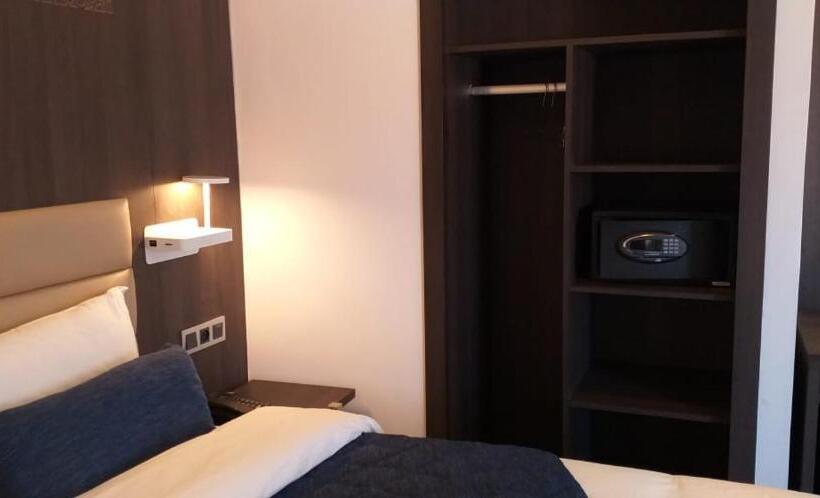 سوییت جونیور, La Perla