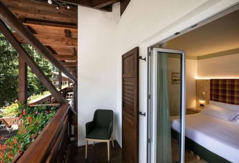 חדר סטנדרט, Medil