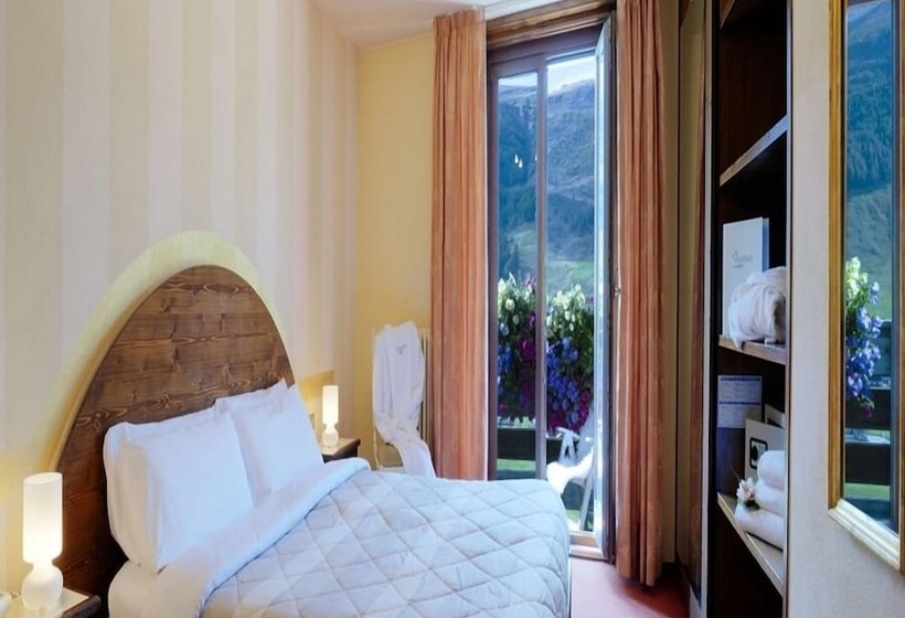 اتاق استاندارد با بالکن, Parè