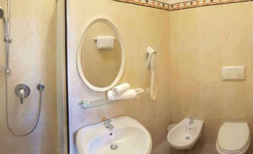 חדר סטנדרט עם מרפסת ונוף לגינה, Prestige