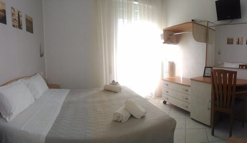 חדר סטנדרט עם מרפסת ונוף לגינה, Prestige