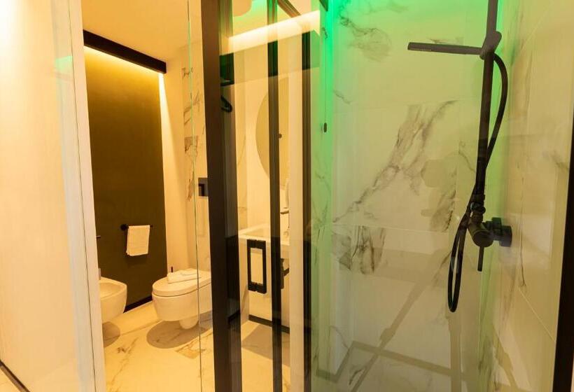 Номер Стандарт Индивидуальный, The City