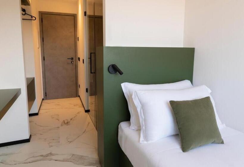 Номер Стандарт Индивидуальный, The City