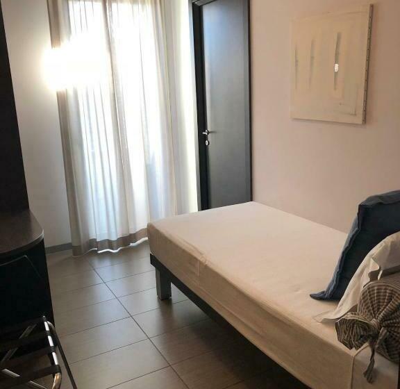 スタンダードシングルルーム, The One Hotel Designed For Adults Pet Lovers