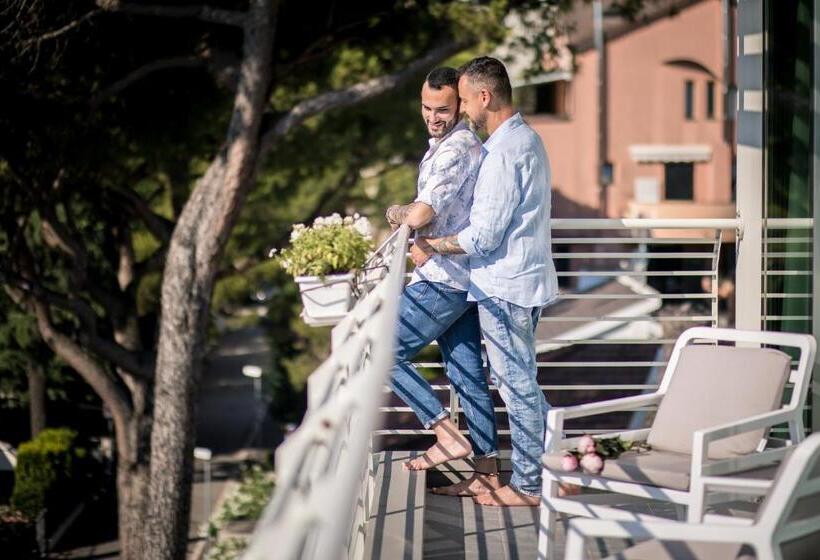 バルコニー付スイート, The One Hotel Designed For Adults Pet Lovers