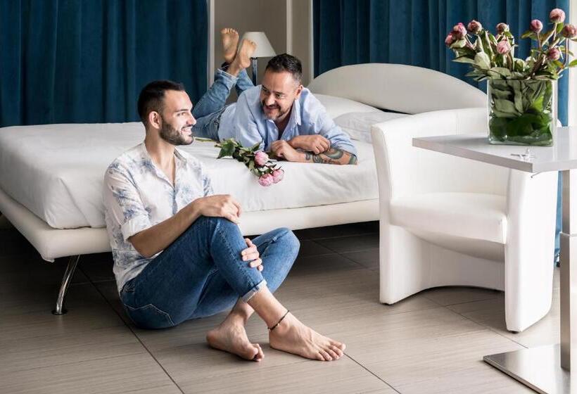 Люкс с Балконом, The One Hotel   Designed For Adults   Pet Lovers