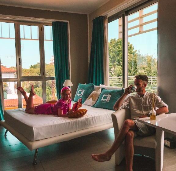 Люкс с Балконом, The One Hotel   Designed For Adults   Pet Lovers