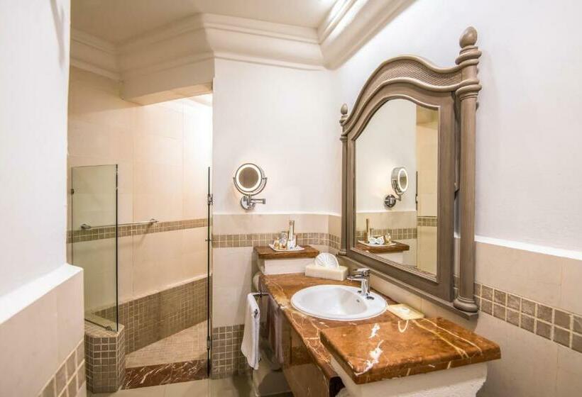 주니어 스위트 킹사이즈 침대, Wyndham Alltra Playa del Carmen - Adults Only - All Inclusive