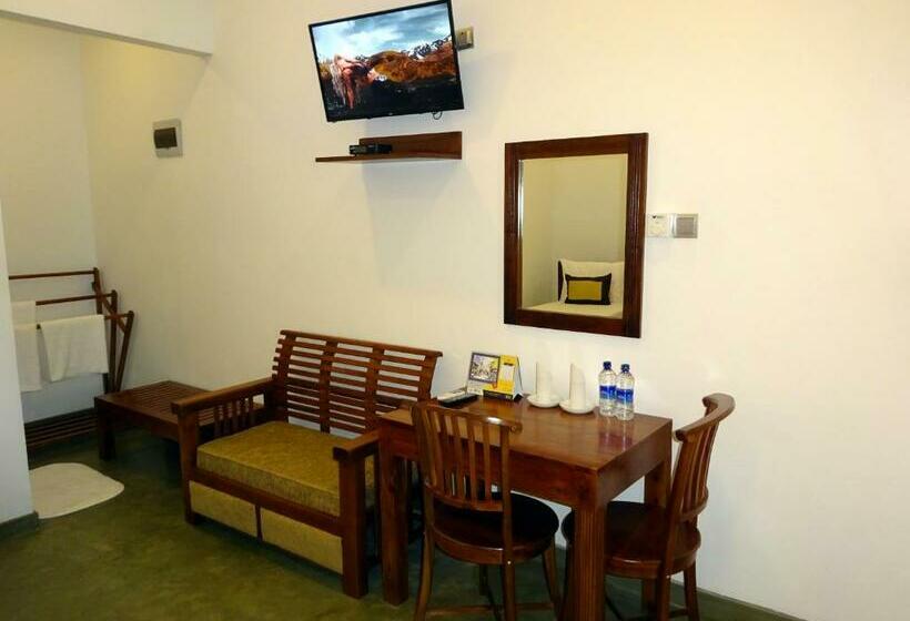 غرفة ديلوكس ثلاثية, Kadulla Resort