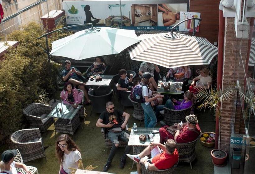 اتاق خانوادگی, Himalayan Suite