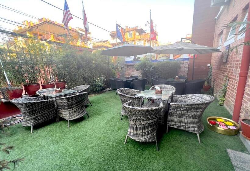 اتاق خانوادگی, Himalayan Suite