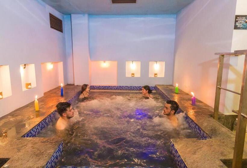 اتاق لوکس سه تخته, Himalayan Suite