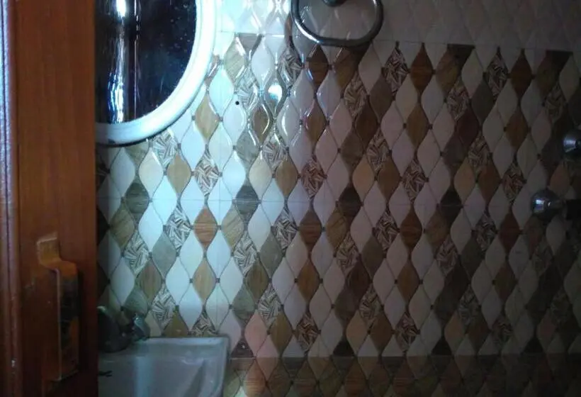 اتاق استاندارد یک نفره, Rama Guest House