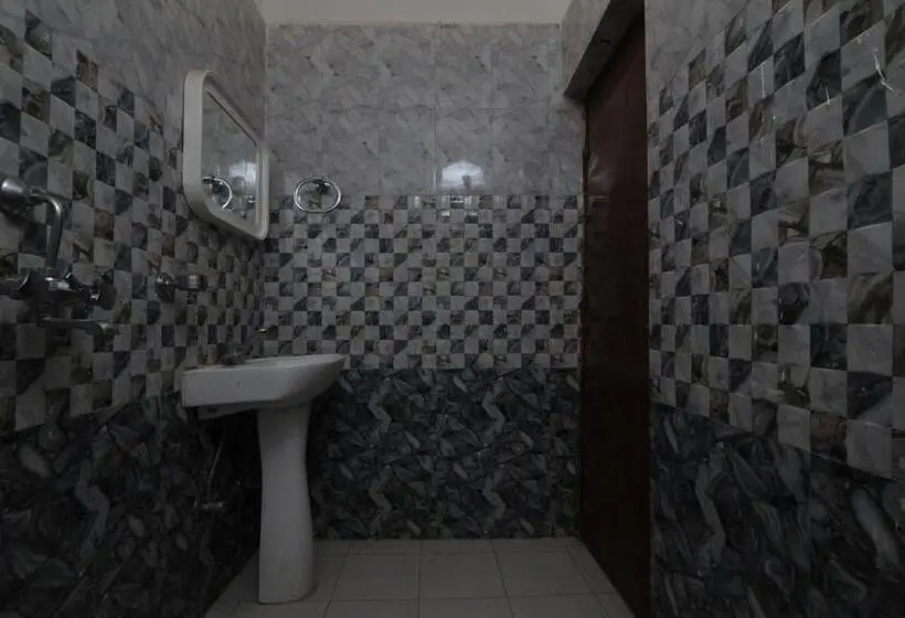 اتاق استاندارد یک نفره, Rama Guest House
