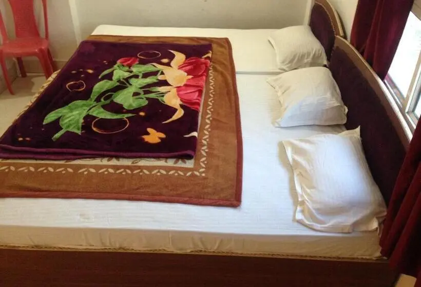 اتاق راحتی سه تخته, Rama Guest House
