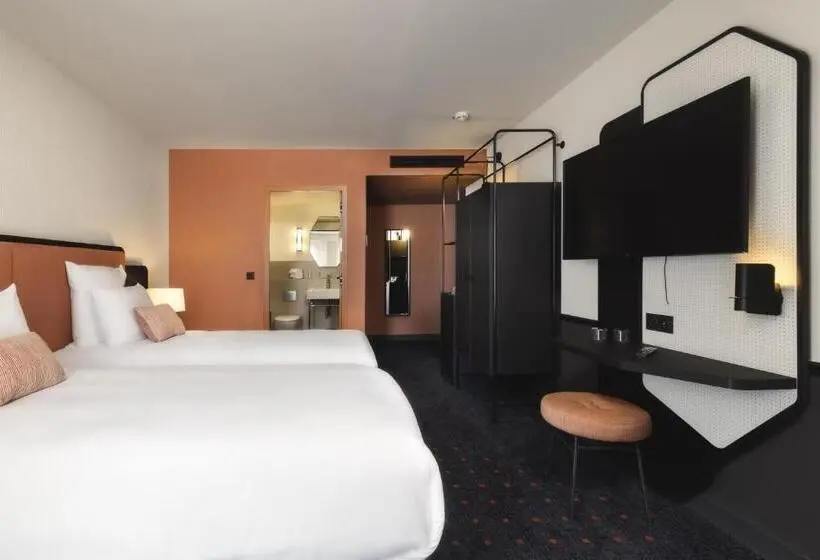 آپارتمان یک خوابه با دری مشترک که هال را جدا می کند., Mercure Bordeaux Centre Gare Atlantic