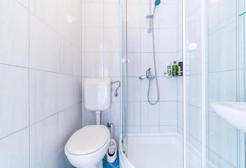 غرفة قياسية, Rooms Katja & Lara