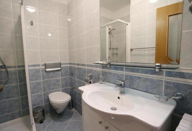 آپارتمان 1 خوابه با بالکن و چشم‌انداز دریا, Villa Ivana B&b