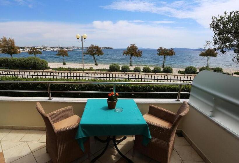 آپارتمان 1 خوابه با بالکن و چشم‌انداز دریا, Villa Ivana B&b