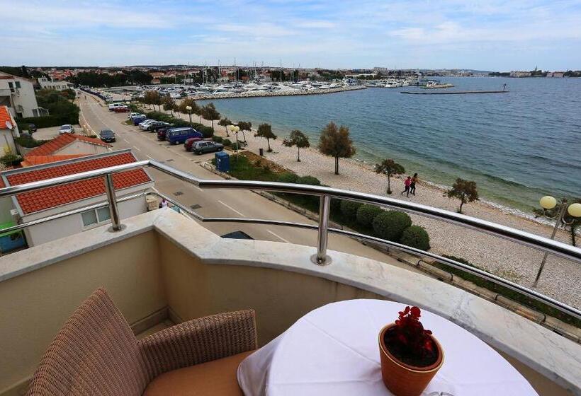 استودیو استاندارد با چشم‌انداز دریا و بالکن, Villa Ivana B&b