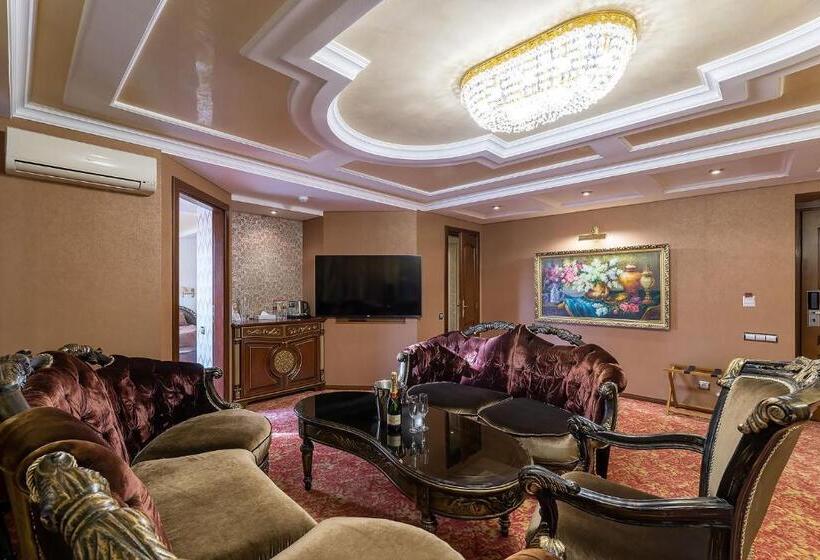 جناح سوبيريور, Eurohotel