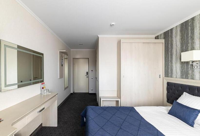 غرفة قياسية, Eurohotel