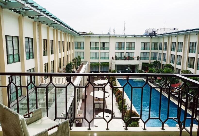 Номер Deluxe, Aryaduta Medan