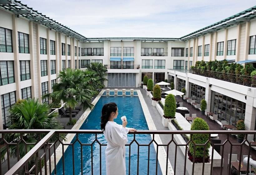 디럭스 룸, Aryaduta Medan