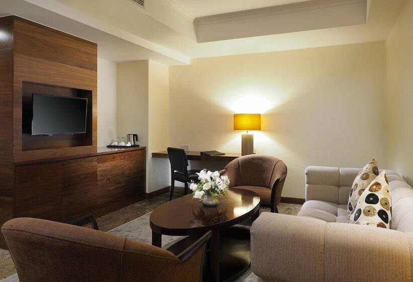 주니어 스위트, Aryaduta Medan