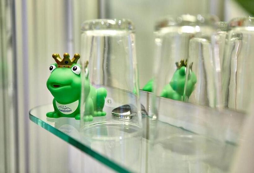 اتاق استاندارد, Aschenbrenner