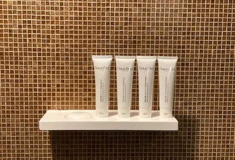 스탠다드 스튜디오, Cachet Boutique Shanghai