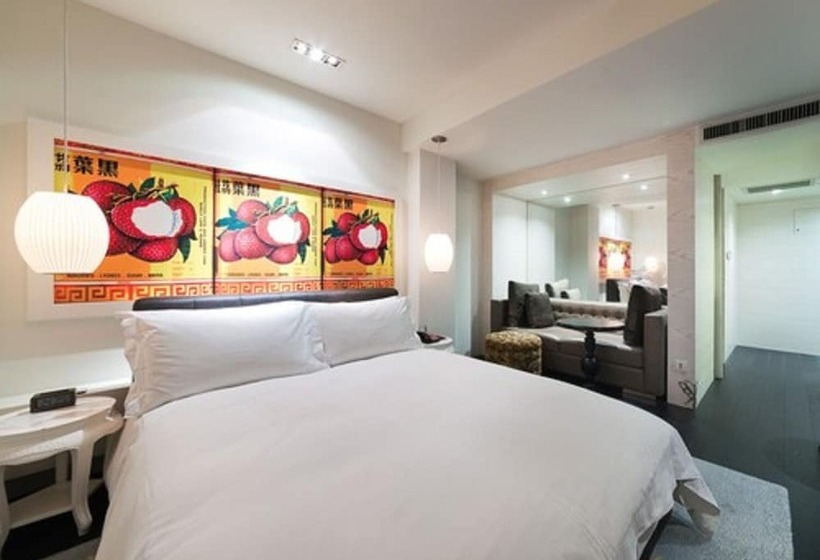 스탠다드 스튜디오, Cachet Boutique Shanghai