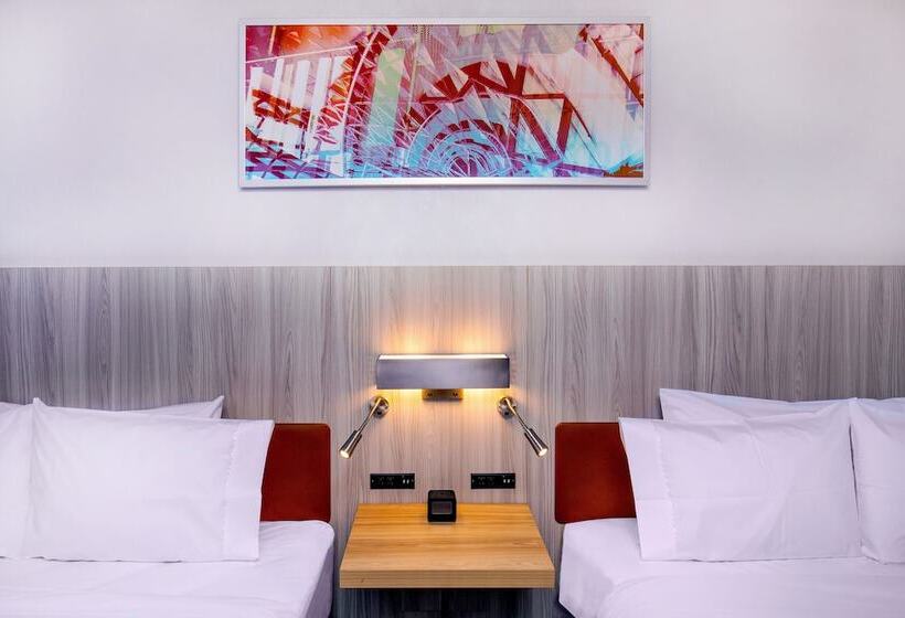 اتاق استاندارد با 2 تخت دوبل, Hilton Garden Inn New York/manhattan Chelsea